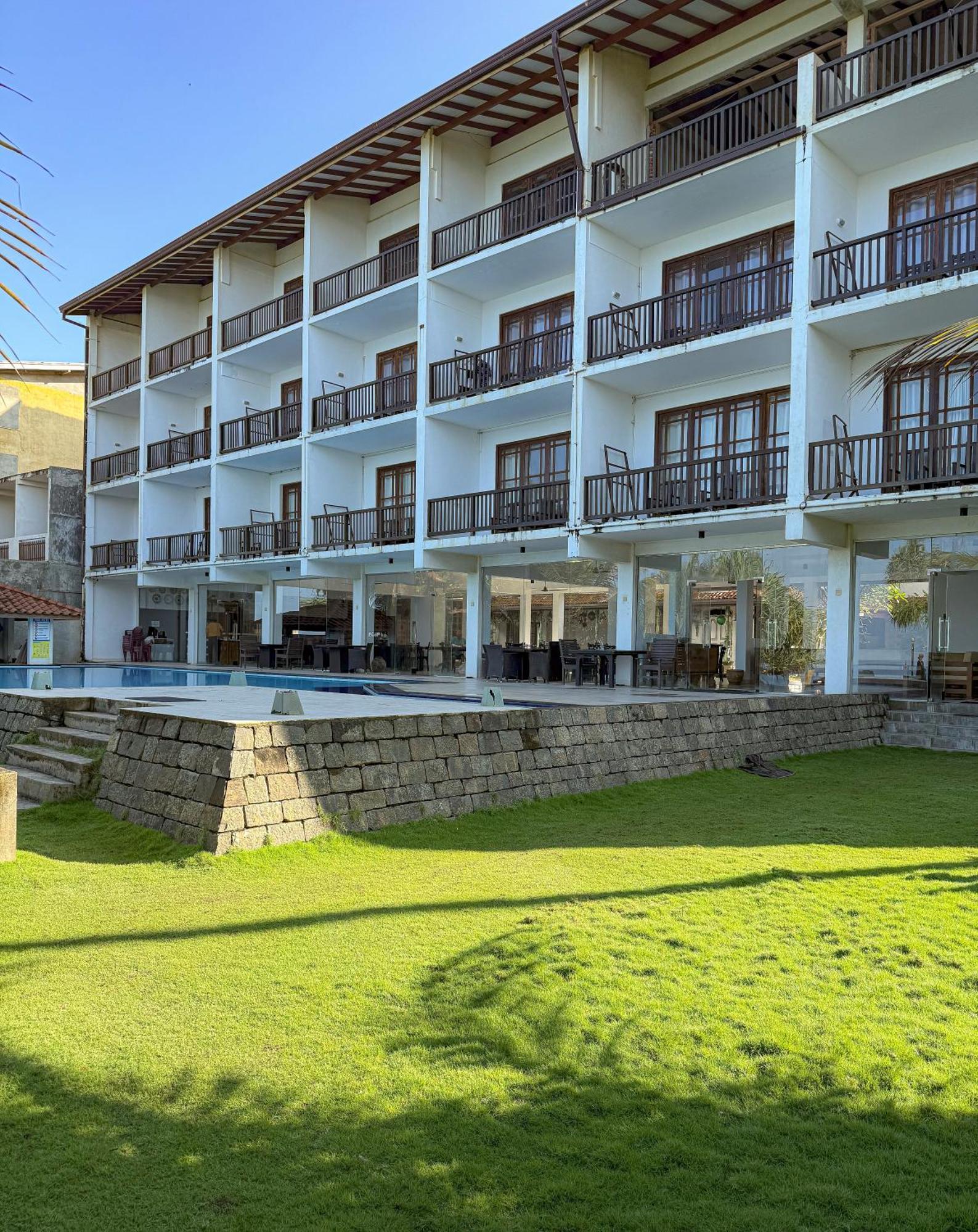 Serendib Beach Hotel Бентота Екстериор снимка