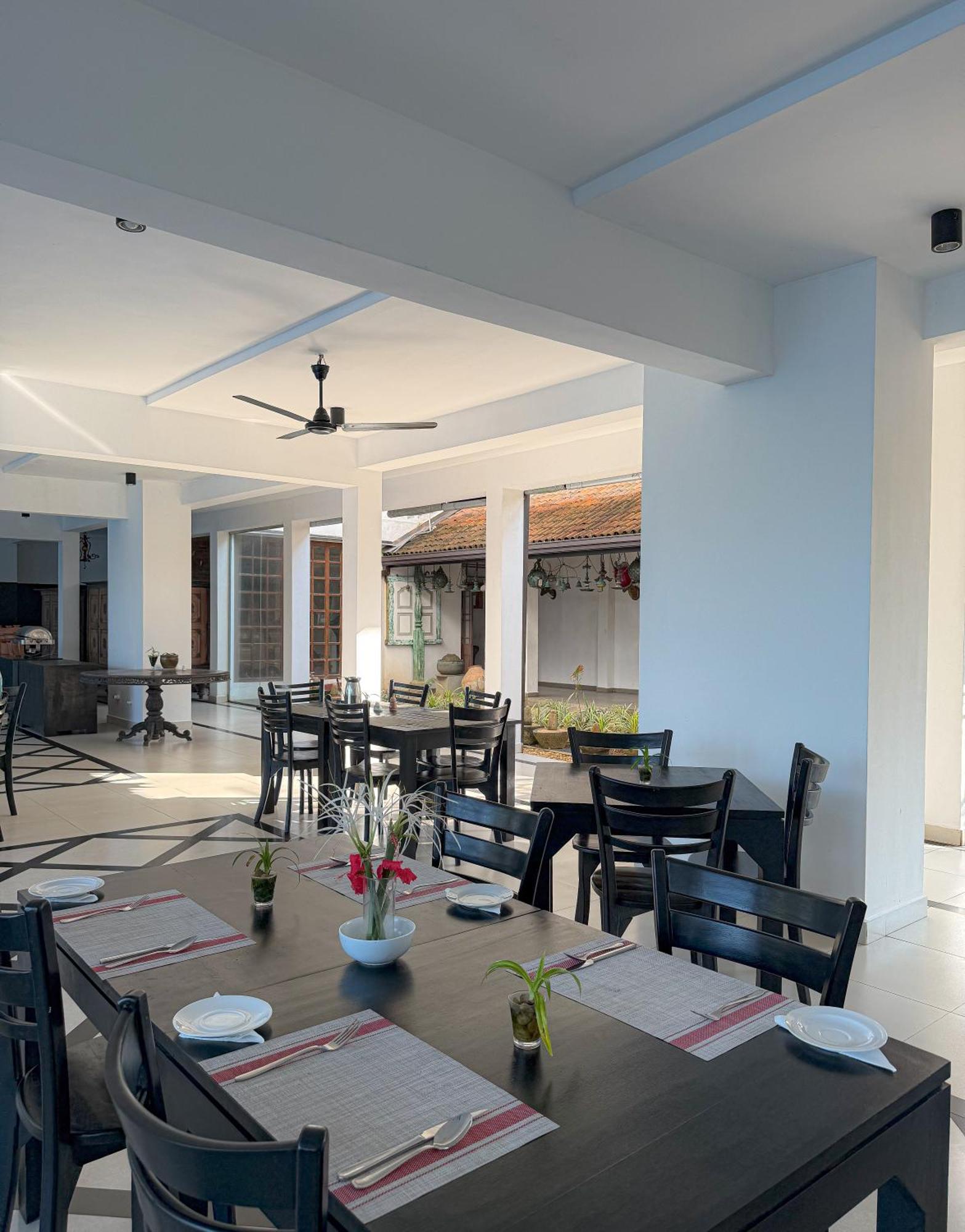 Serendib Beach Hotel Бентота Екстериор снимка